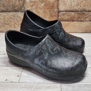 Crocs Shoes Women's Black Floral Dual Comfort Slip-on Slip Resistant Clogs